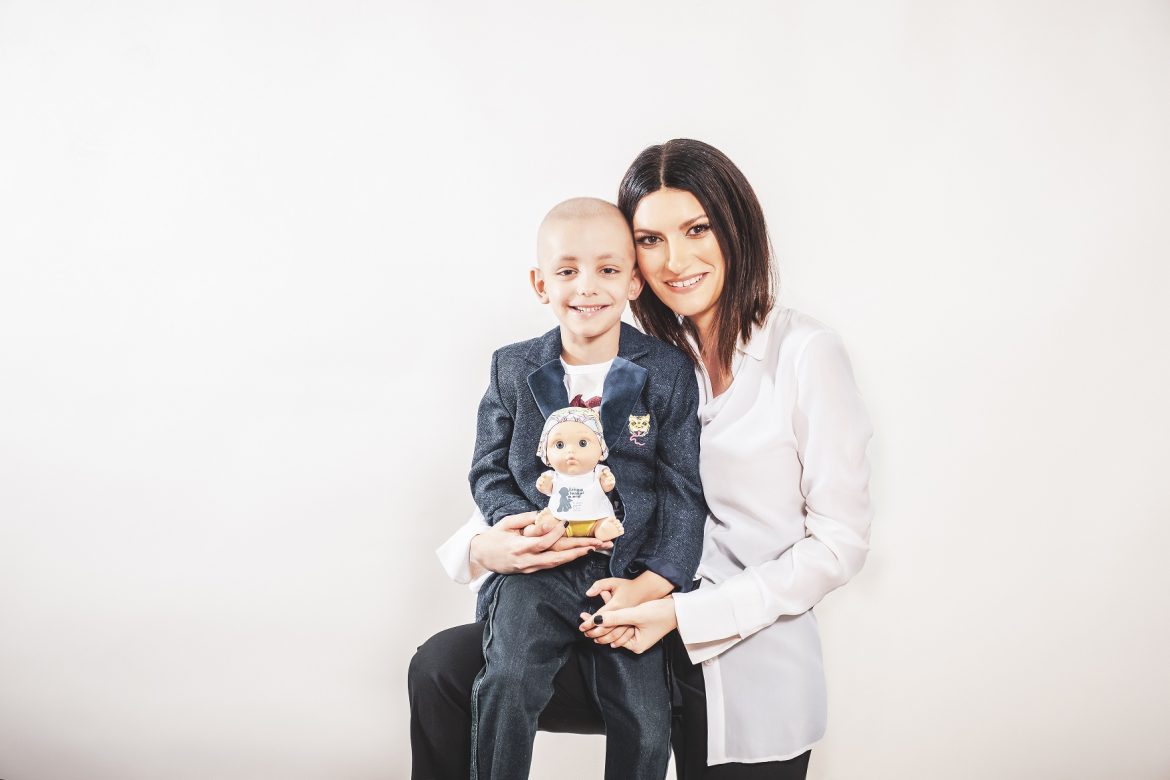 Juegaterapia baby pelon Laura Pausini