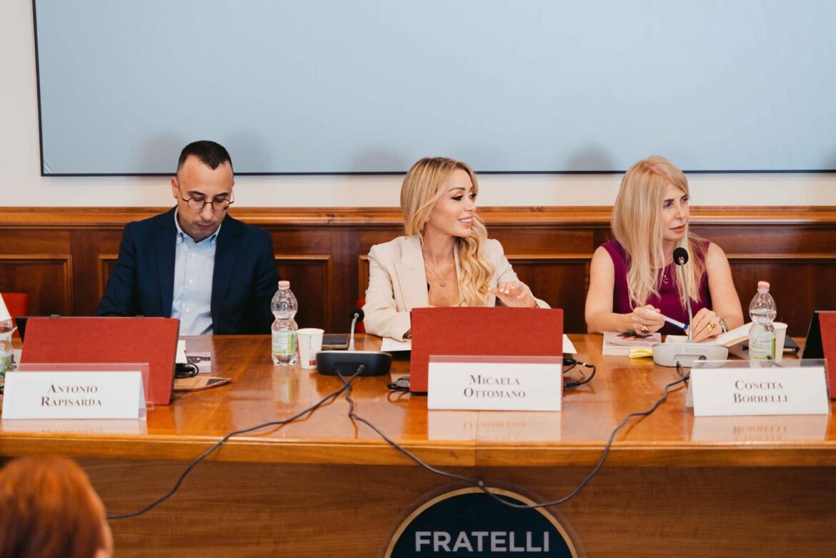 Micaela Ottomano presentazione Codice di libertà ph press